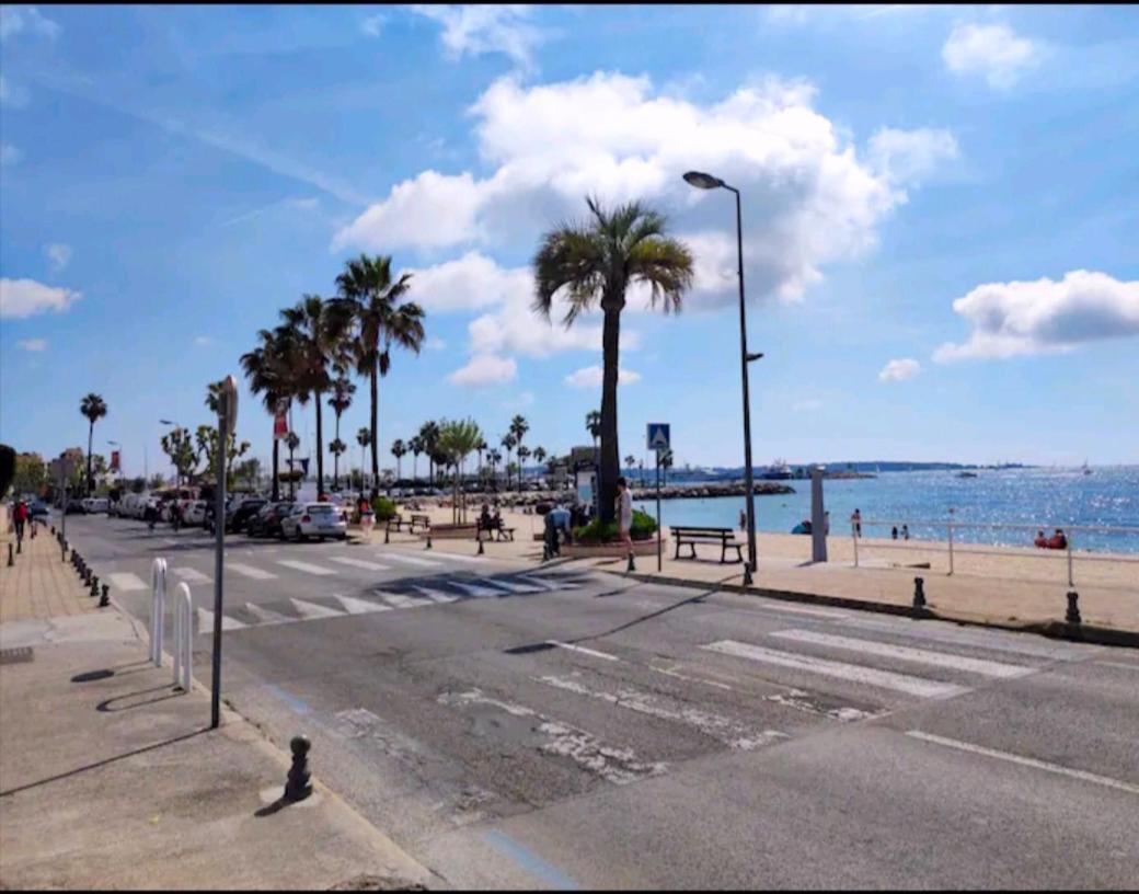 Studio Tout Confort Bord De Mer Vallauris Exteriér fotografie