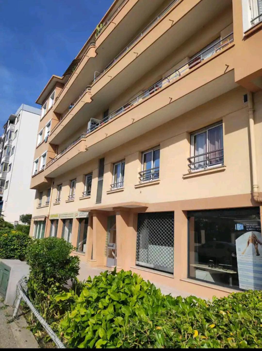Studio Tout Confort Bord De Mer Vallauris Exteriér fotografie
